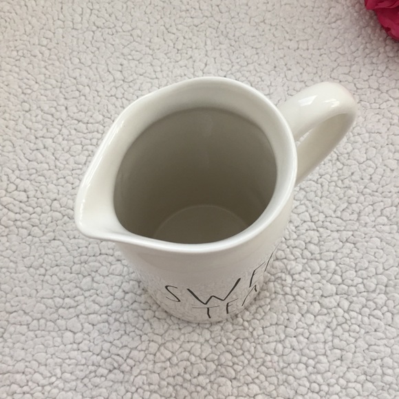 🦄 Rae Dunn OG Sweet Tea Pitcher - Picture 2 of 3